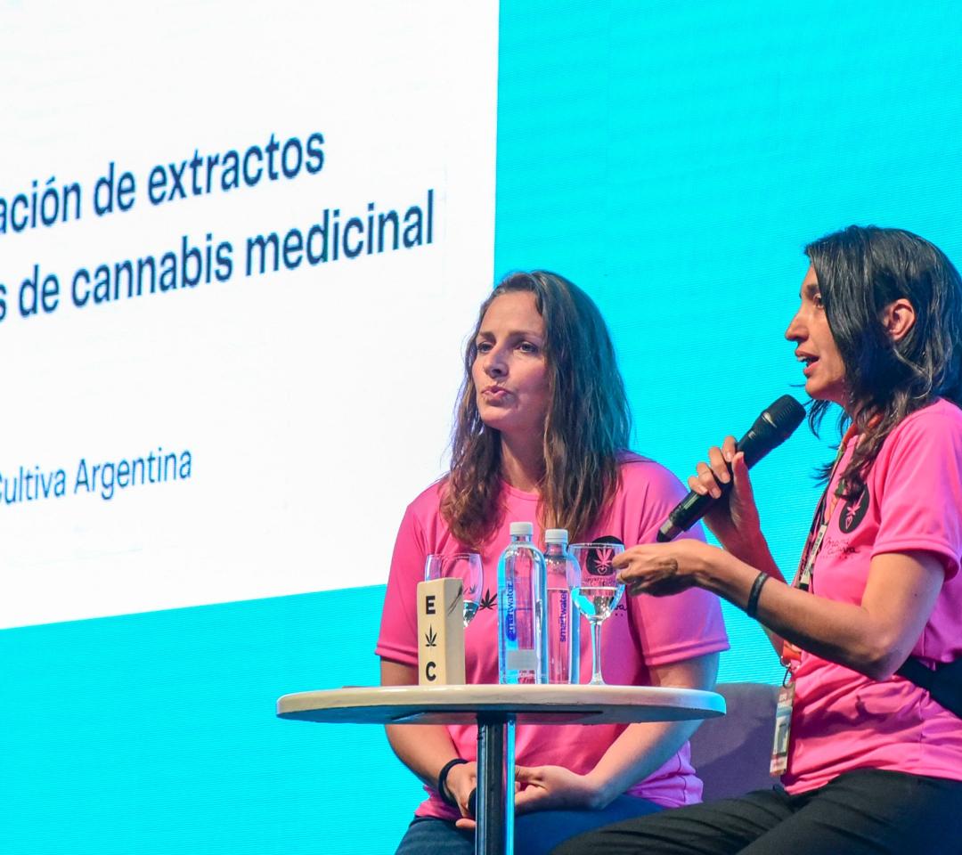 Taller de elaboración de aceite medicinal de cannabis en Expo Cannabis, dictado por Mamá Cultiva